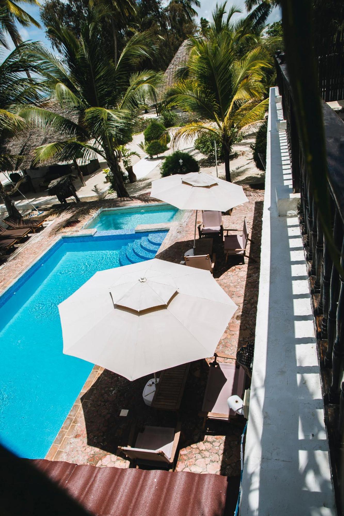 Moonshine Uroa Boutique Hotel Exterior foto