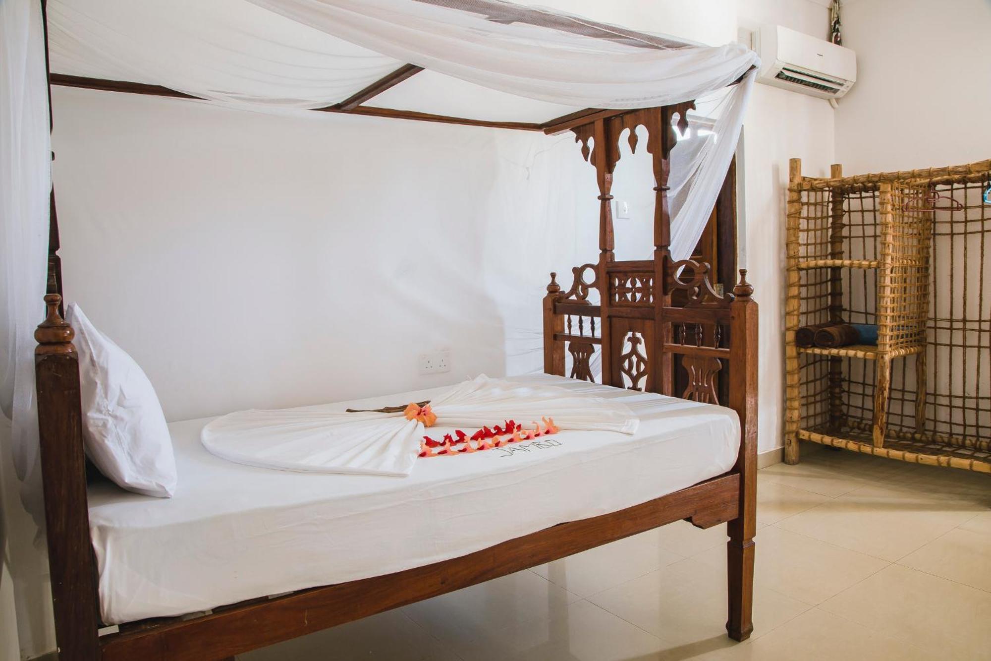 Moonshine Uroa Boutique Hotel Zimmer foto